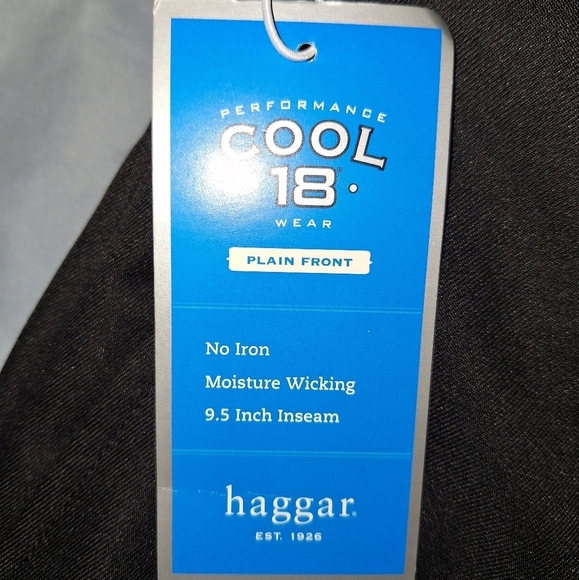 Haggar men's shorts on a size 42W. They're NWT with no flaws. - Picture 2 of 4